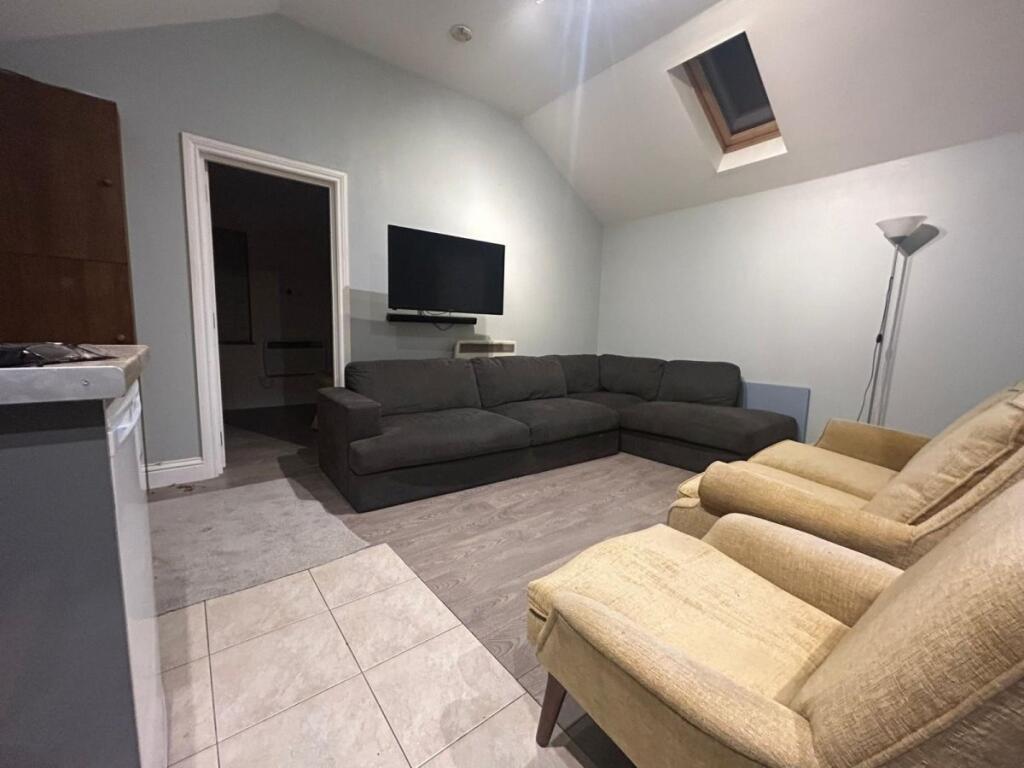 1 bed House Share for rent in Kenton. From Maple Estate & Letting Agents - Harrow 1 bed House Share for rent in Kenton. From Maple Estate & Letting Agents - Harrow
