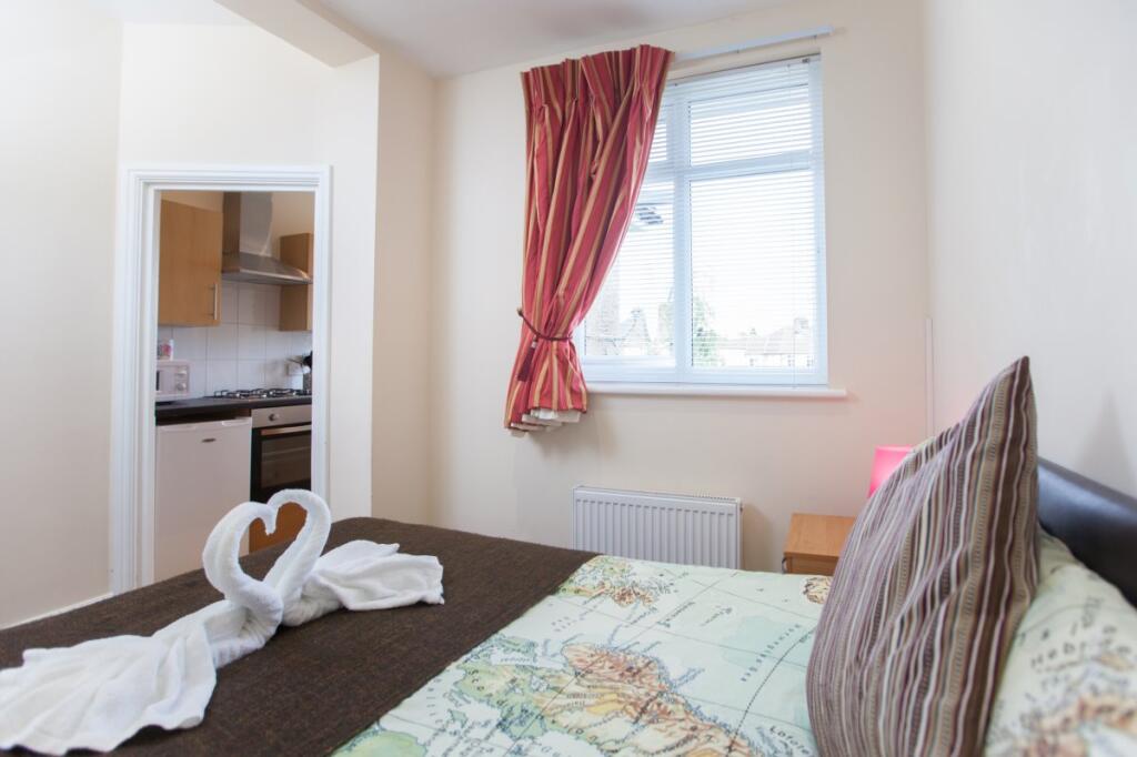 1 bed 1st Floor Flat for rent in Harrow. From Maple Estate & Letting Agents - Harrow