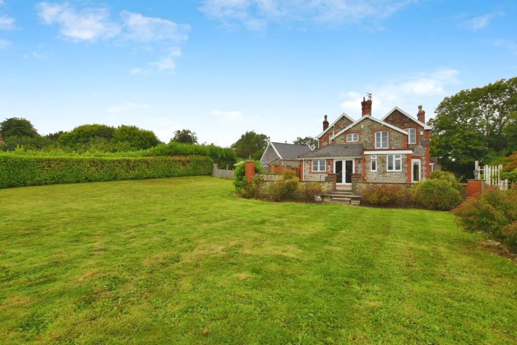 3 bed Detached for rent in Bristol. From Hunters - Bishopsworth