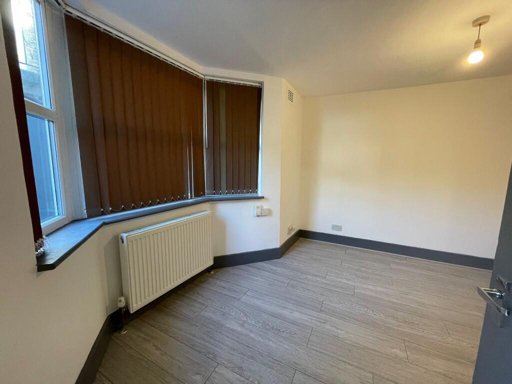 2 bed House (unspecified) for rent in Hornsey. From Adams and Styles