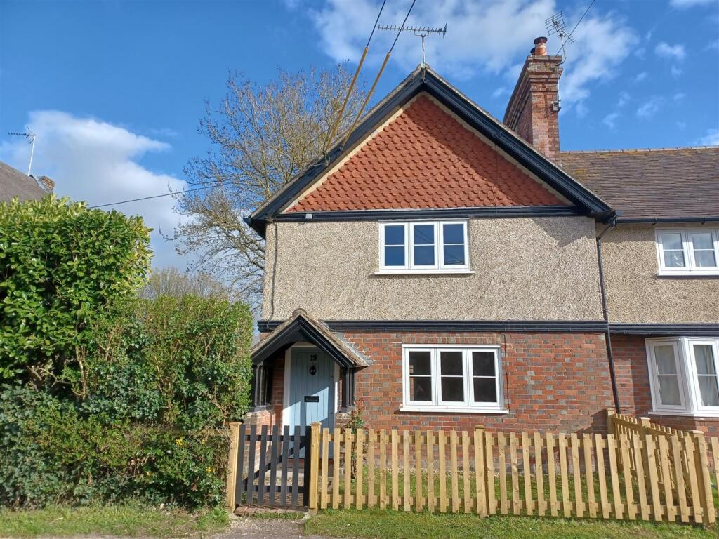 2 bed End of Terrace for rent in Stockbridge. From BCM - Winchester