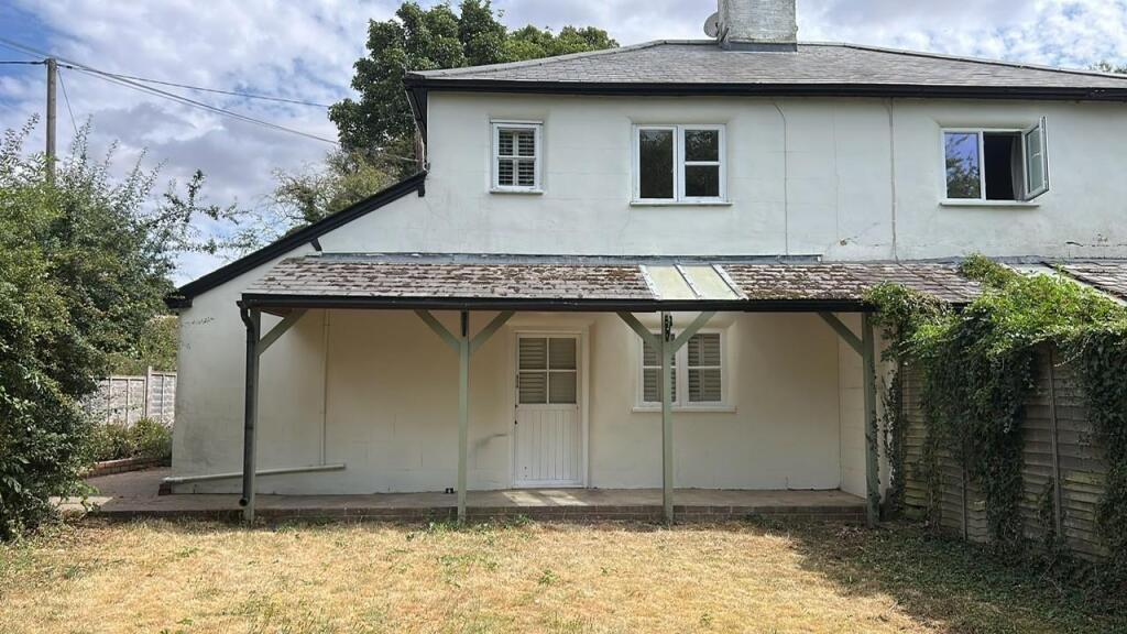 2 bed Semi Detached for rent in Upper Chute. From BCM - Winchester