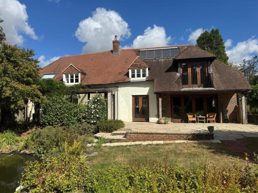 5 bed Detached for rent in Steep. From BCM - Winchester 5 bed Detached for rent in Steep. From BCM - Winchester