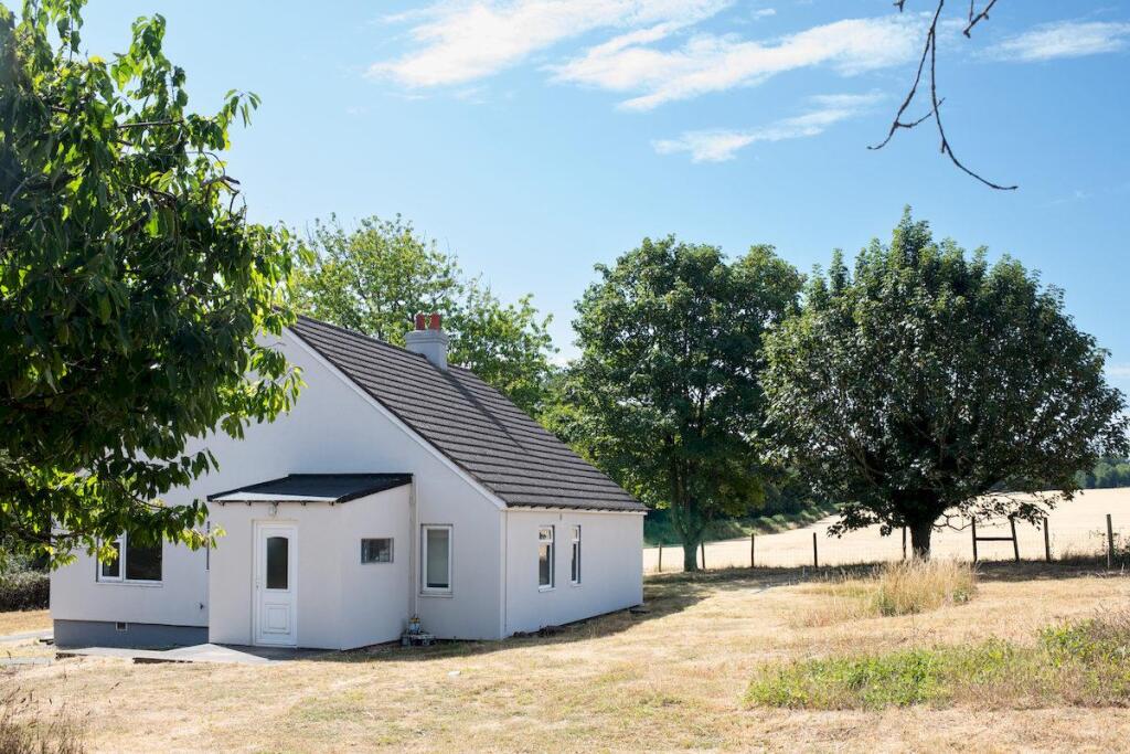 2 bed Detached bungalow for rent in Brown Candover. From BCM - Winchester 2 bed Detached bungalow for rent in Brown Candover. From BCM - Winchester