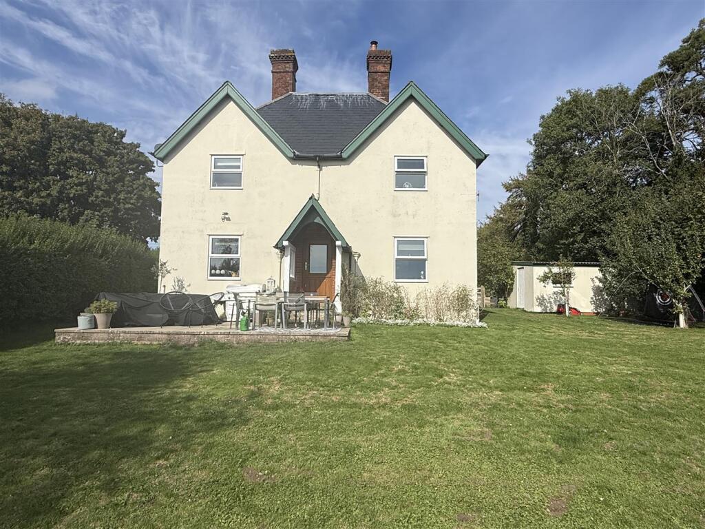 4 bed Detached for rent in Overton. From BCM - Winchester