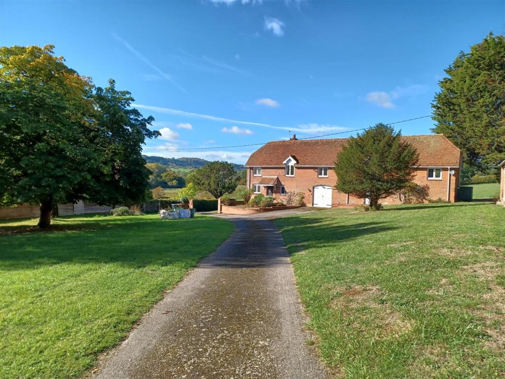 3 bed Detached for rent in West Dean. From BCM - Winchester 3 bed Detached for rent in West Dean. From BCM - Winchester