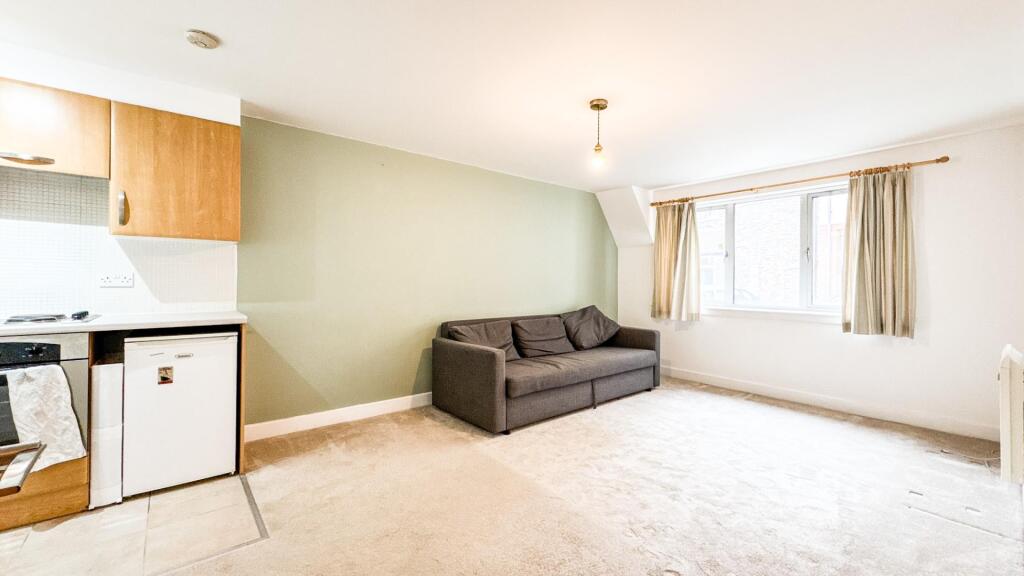 1 bed 1st Floor Flat for rent in Bower Ashton. From Hunters - BS3