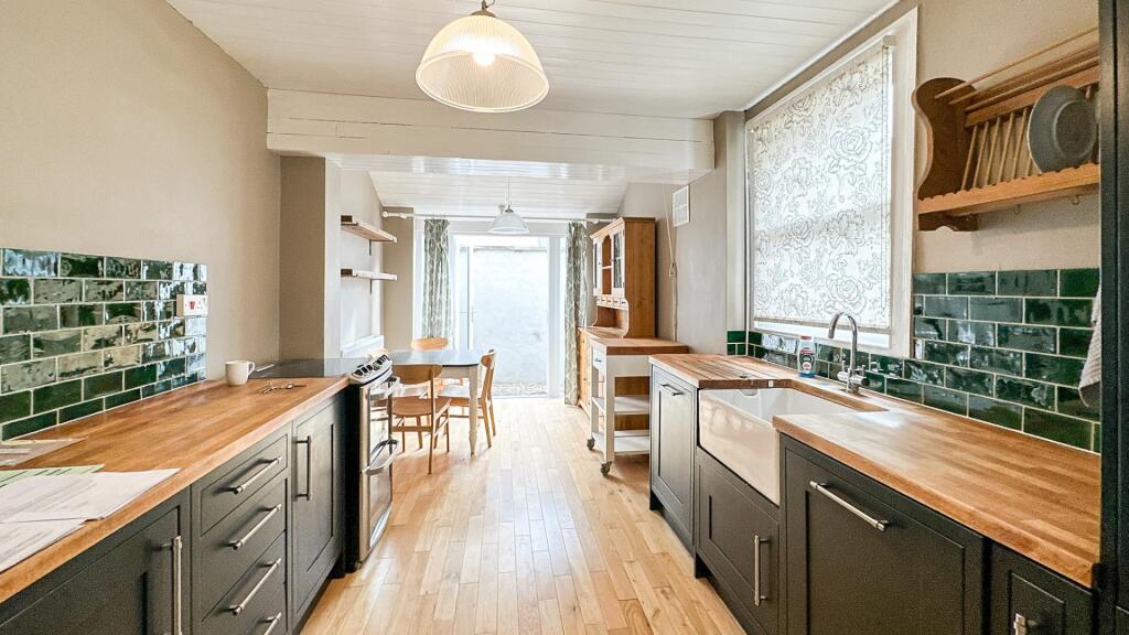 2 bed Mid Terraced House for rent in Bristol. From Hunters - BS3