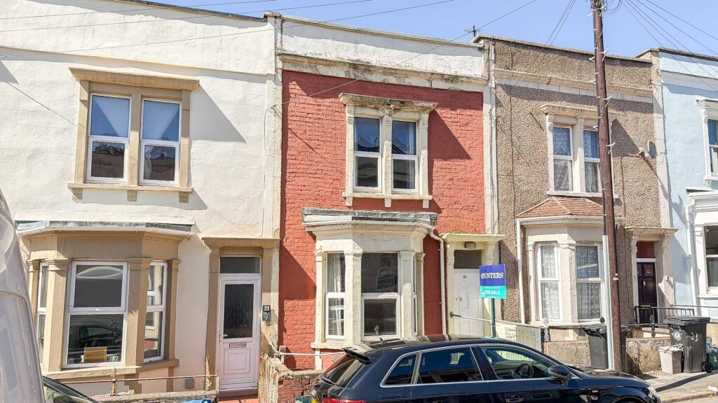 4 bed Mid Terraced House for rent in Ashton Vale. From Hunters - BS3