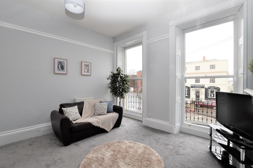 2 bed Apartment for rent in Prestbury. From Hunters - Cheltenham