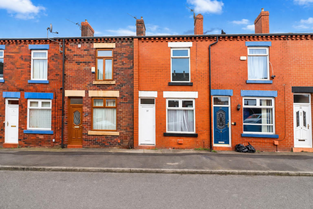 2 bed Detached for rent in Bolton. From Hunters - Darwen