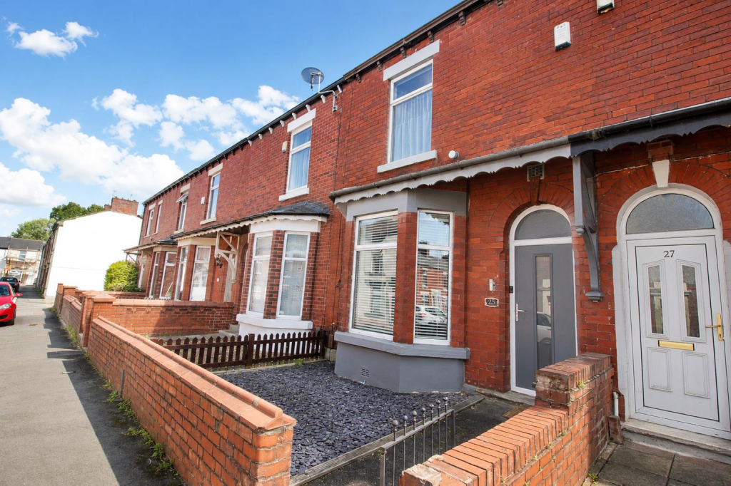 2 bed Mid Terraced House for rent in Blackburn. From Hunters - Darwen