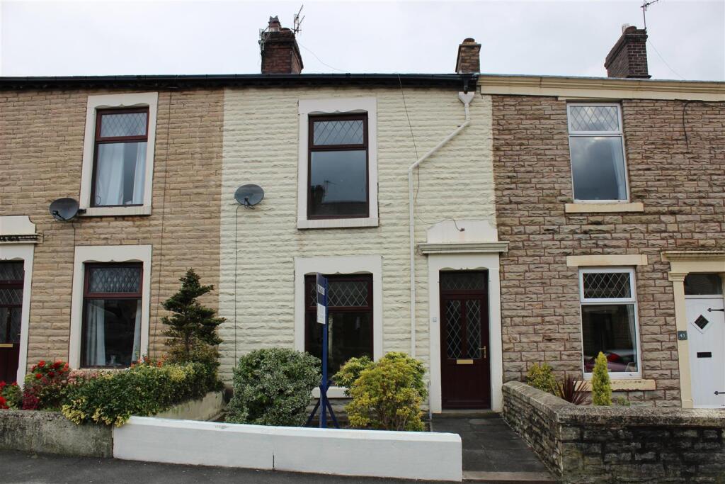 3 bed Mid Terraced House for rent in Darwen. From Hunters - Darwen 3 bed Mid Terraced House for rent in Darwen. From Hunters - Darwen