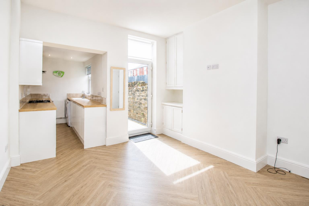 2 bed Mid Terraced House for rent in Blackburn. From Hunters - Darwen 2 bed Mid Terraced House for rent in Blackburn. From Hunters - Darwen