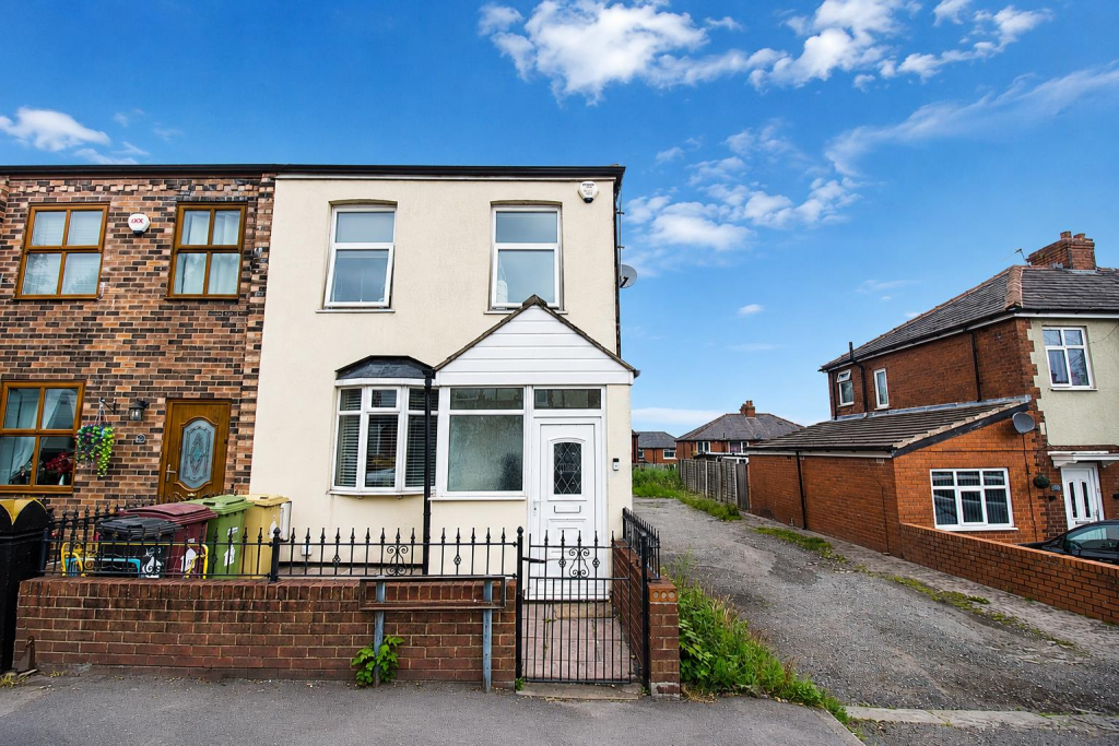 3 bed Mid Terraced House for rent in Farnworth. From Hunters - Darwen 3 bed Mid Terraced House for rent in Farnworth. From Hunters - Darwen