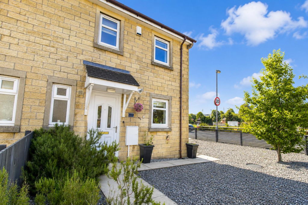 3 bed Town House for rent in Oswaldtwistle. From Hunters - Darwen 3 bed Town House for rent in Oswaldtwistle. From Hunters - Darwen