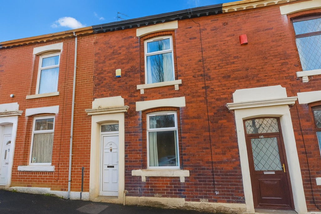 2 bed Mid Terraced House for rent in Pleasington. From Hunters - Darwen 2 bed Mid Terraced House for rent in Pleasington. From Hunters - Darwen