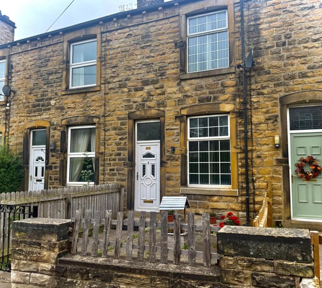 2 bed Mid Terraced House for rent in Dewsbury. From Hunters - Dewsbury 2 bed Mid Terraced House for rent in Dewsbury. From Hunters - Dewsbury