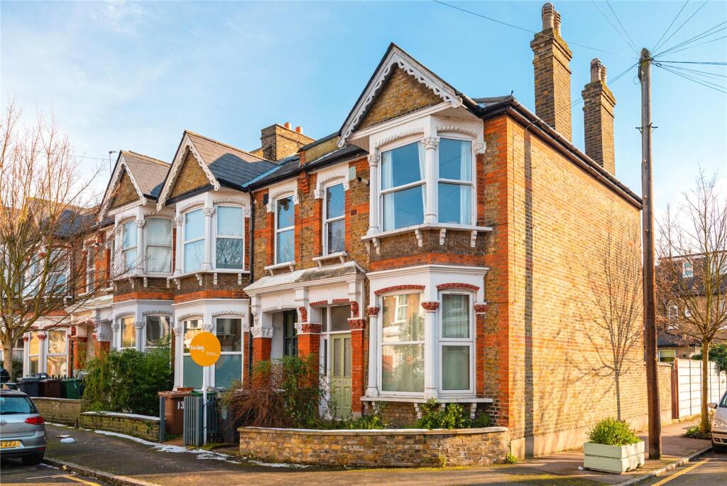 2 bed Maisonette for rent in London. From Central Estate Agents - Walthamstow