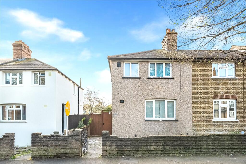 3 bed Semi Detached for rent in Walthamstow. From Central Estate Agents - Walthamstow