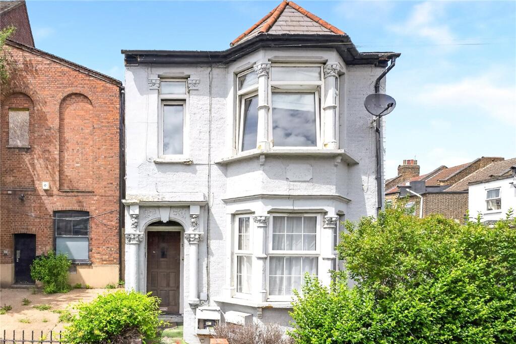 1 bed 1st Floor Flat for rent in Walthamstow. From Central Estate Agents - Walthamstow