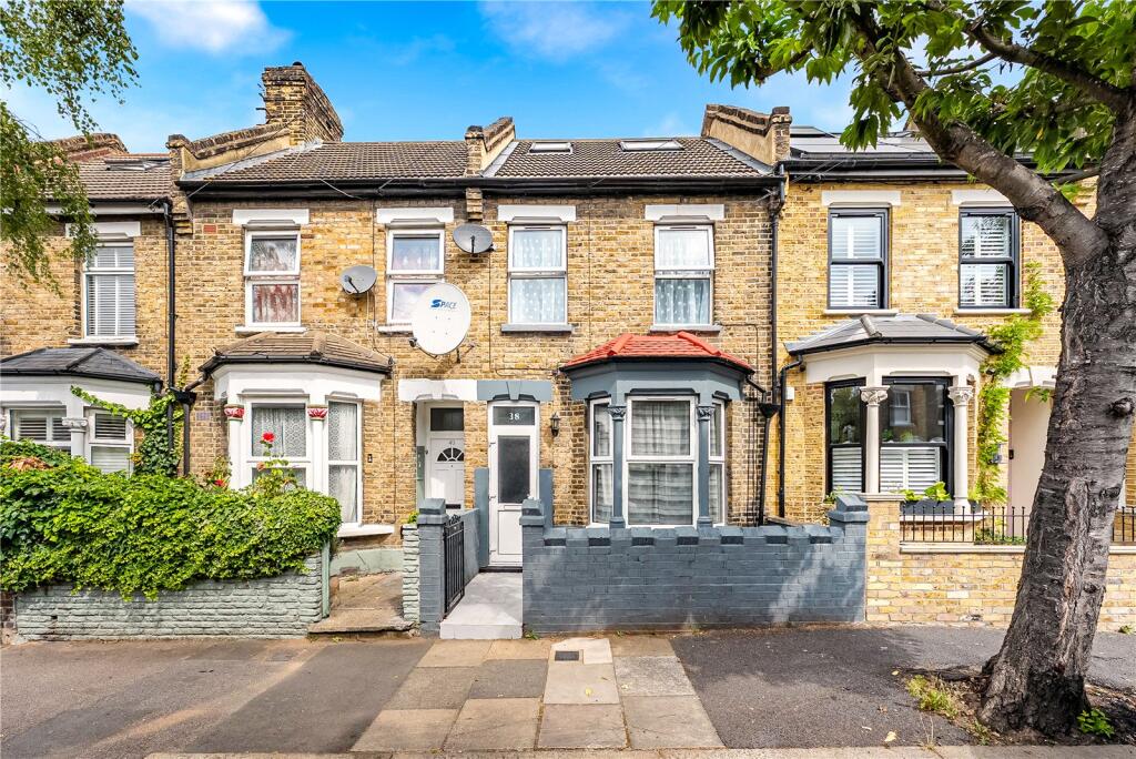 5 bed Mid Terraced House for rent in Walthamstow. From Central Estate Agents - Walthamstow 5 bed Mid Terraced House for rent in Walthamstow. From Central Estate Agents - Walthamstow