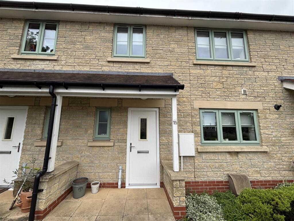 4 bed Mid Terraced House for rent in Farmborough. From Davies & Way - Keynsham
