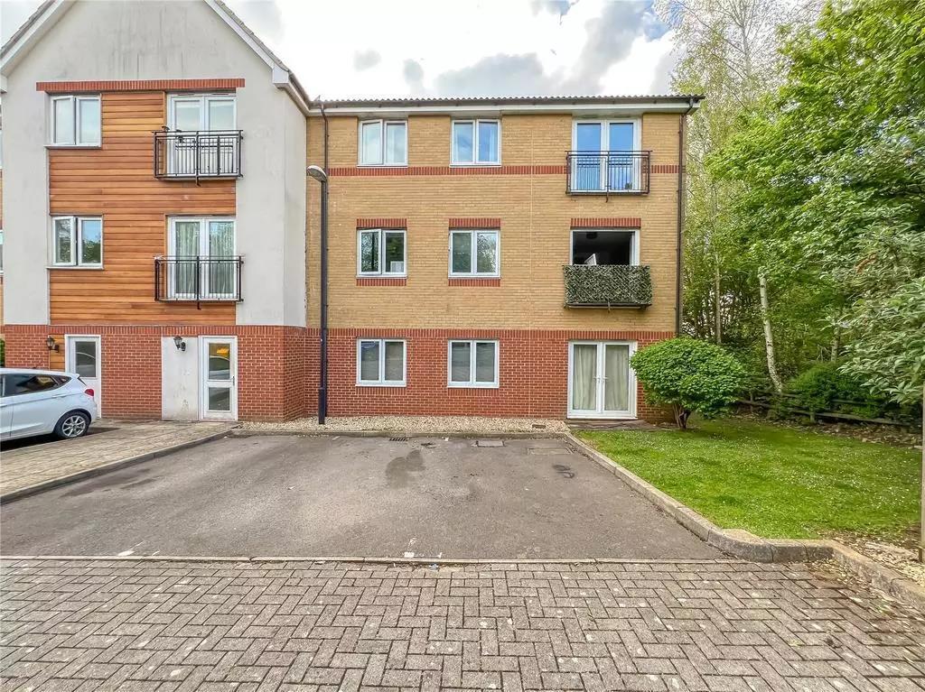 2 bed 1st Floor Flat for rent in Chester Park. From Davies & Way - Keynsham 2 bed 1st Floor Flat for rent in Chester Park. From Davies & Way - Keynsham