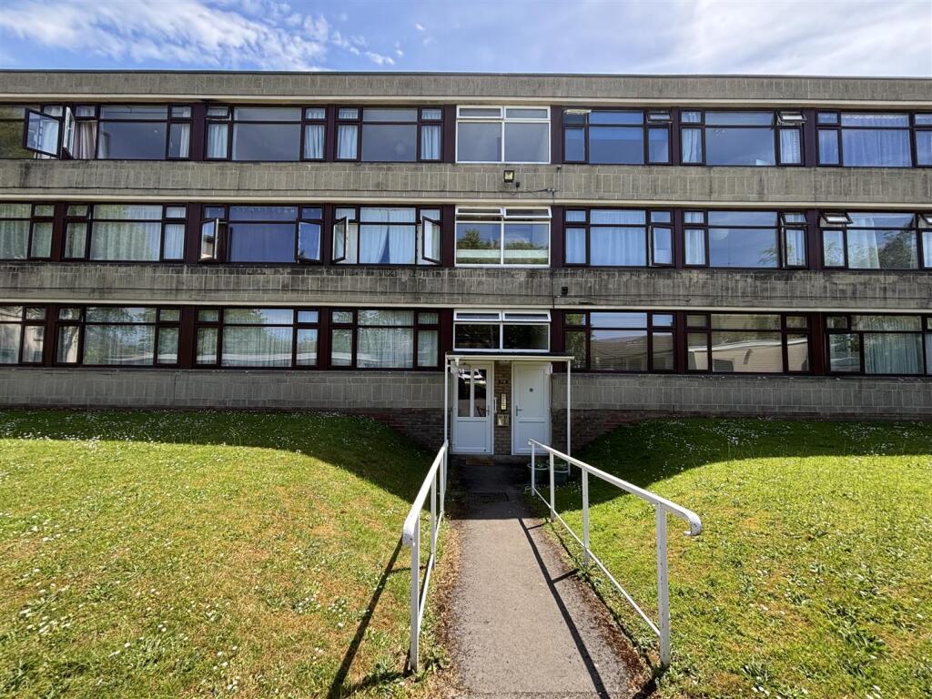 2 bed 1st Floor Flat for rent in Southstoke. From Davies & Way - Keynsham