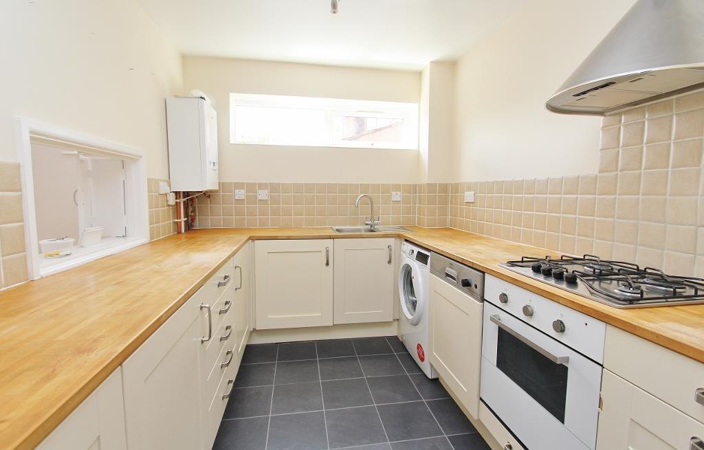 2 bed 1st Floor Flat for rent in Hillfields. From Davies & Way - Keynsham