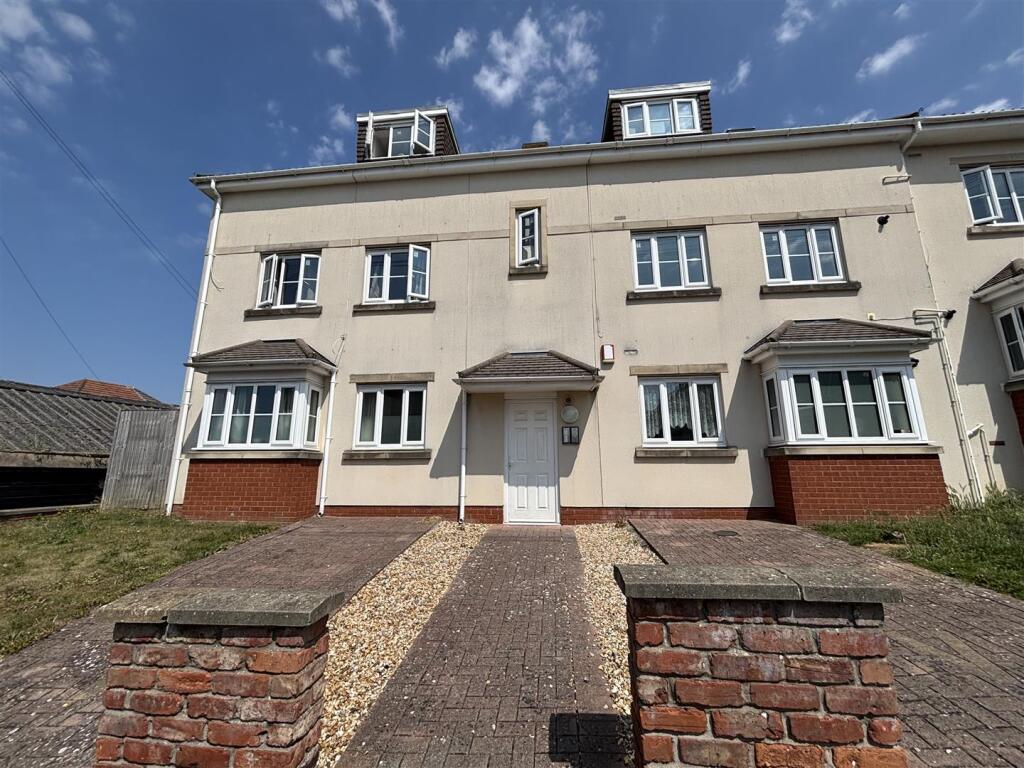 2 bed 1st Floor Flat for rent in Chester Park. From Davies & Way - Keynsham 2 bed 1st Floor Flat for rent in Chester Park. From Davies & Way - Keynsham