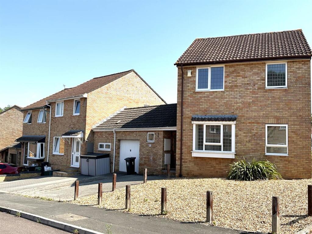 3 bed Link detached for rent in Oldland. From Davies & Way - Keynsham 3 bed Link detached for rent in Oldland. From Davies & Way - Keynsham