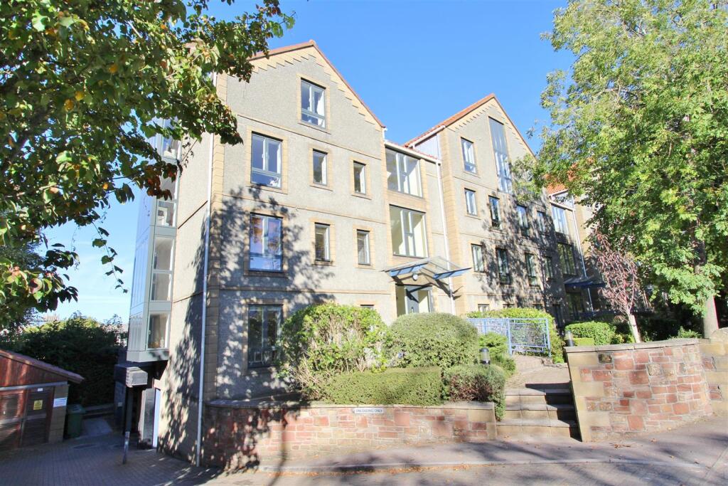 2 bed Apartment for rent in Bristol. From Davies & Way - Keynsham 2 bed Apartment for rent in Bristol. From Davies & Way - Keynsham