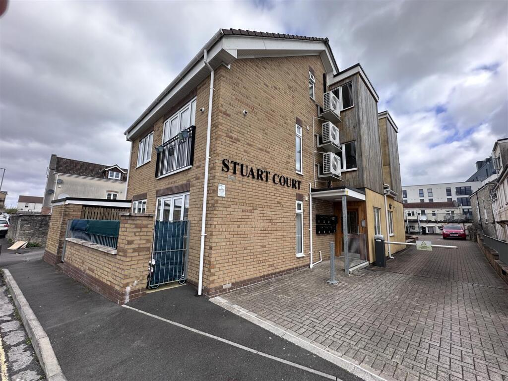 1 bed 1st Floor Flat for rent in Bristol. From Davies & Way - Keynsham