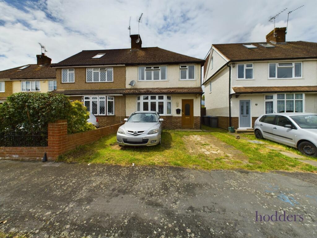 3 bed Semi-Detached House for rent in Addlestone. From Hodders - Chertsey