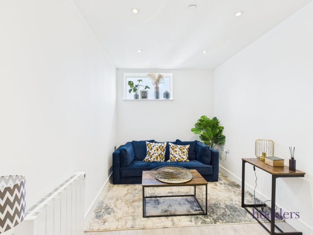 1 bed Apartment for rent in Addlestone. From Hodders - Chertsey