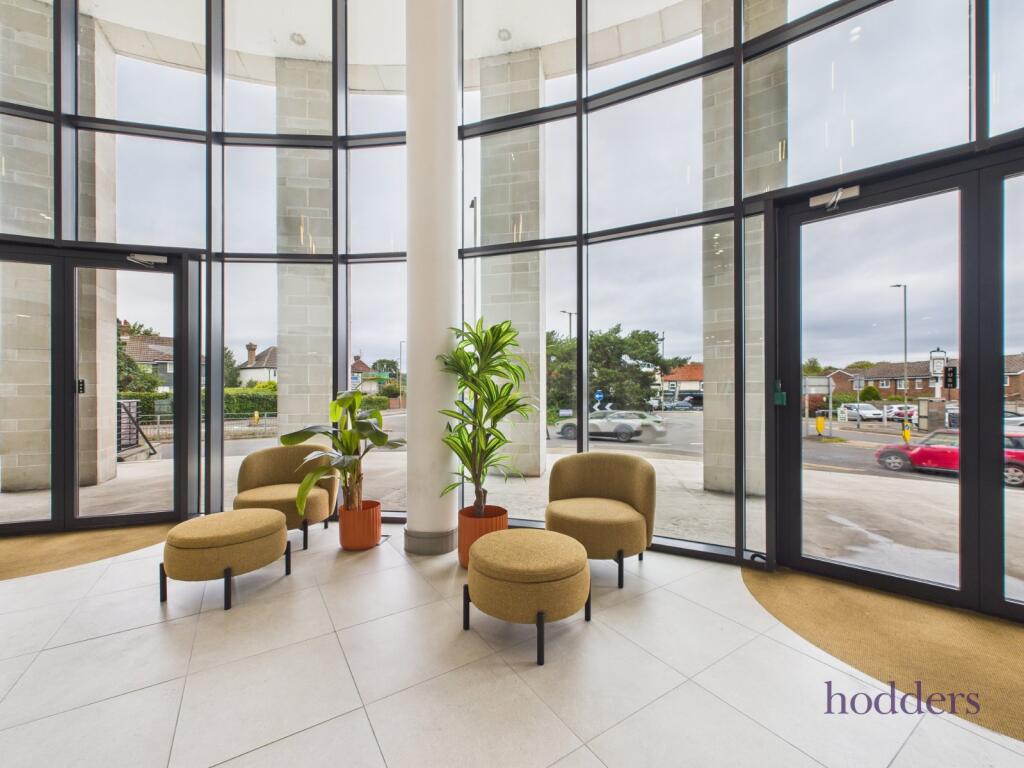 2 bed Apartment for rent in Lyne. From Hodders - Chertsey