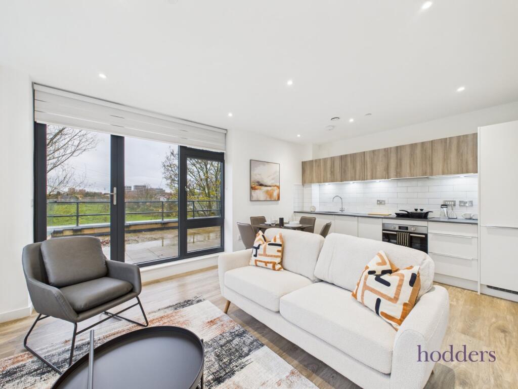 2 bed Apartment for rent in Staines-upon-Thames. From Hodders - Chertsey