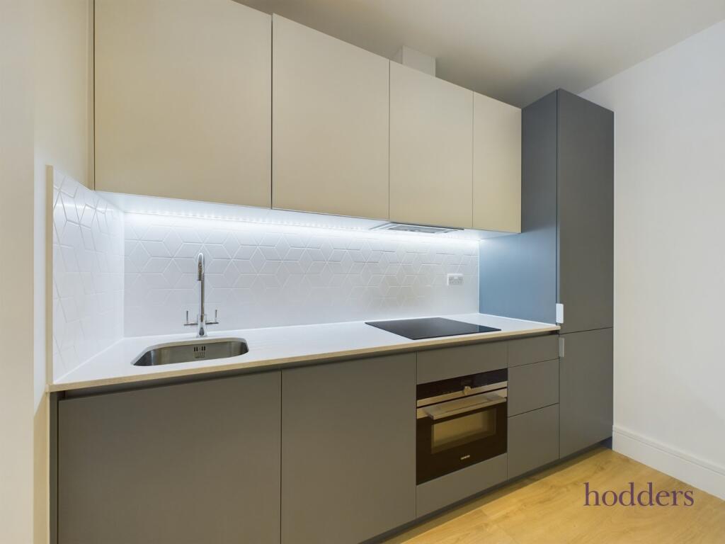 1 bed Apartment for rent in Lyne. From Hodders - Chertsey
