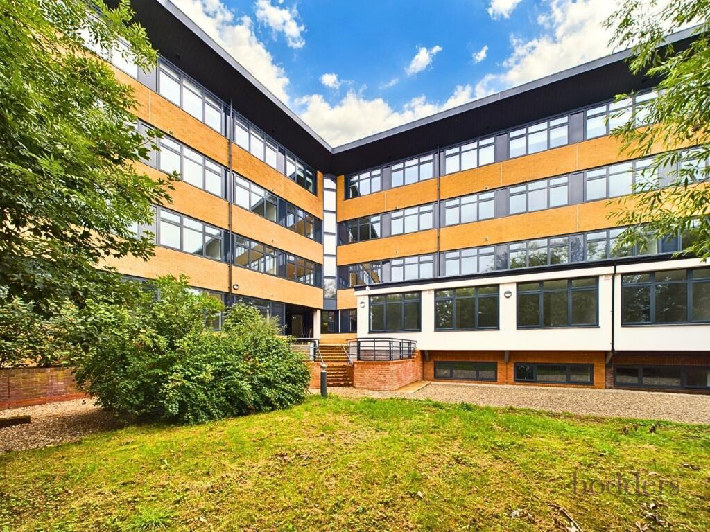 2 bed Apartment for rent in Staines-upon-Thames. From Hodders - Chertsey