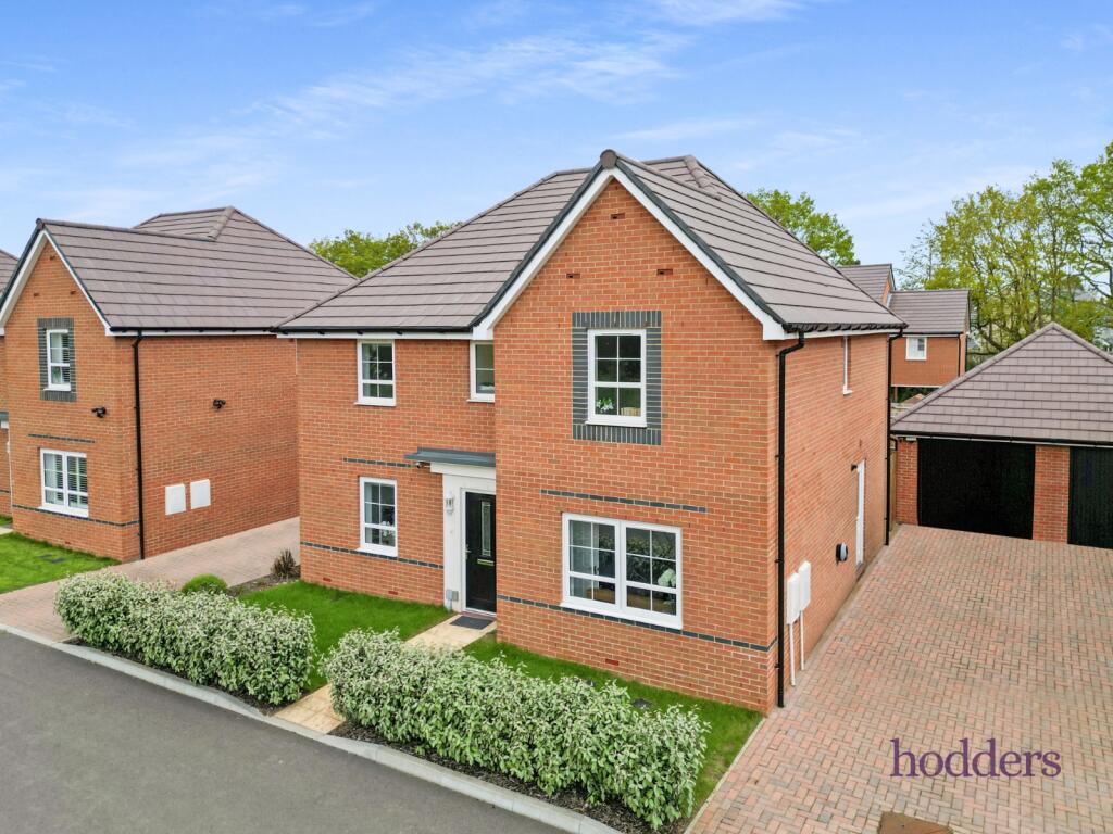 5 bed Detached for rent in Chertsey. From Hodders - Chertsey 5 bed Detached for rent in Chertsey. From Hodders - Chertsey