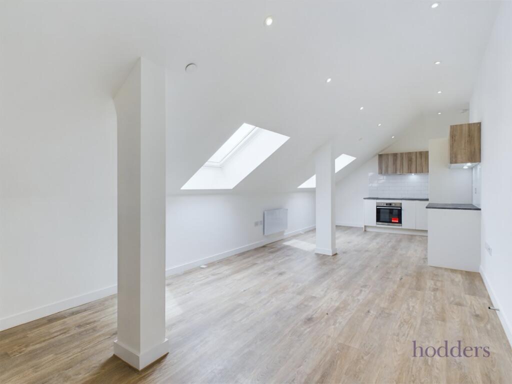 1 bed Apartment for rent in Staines-upon-Thames. From Hodders - Chertsey