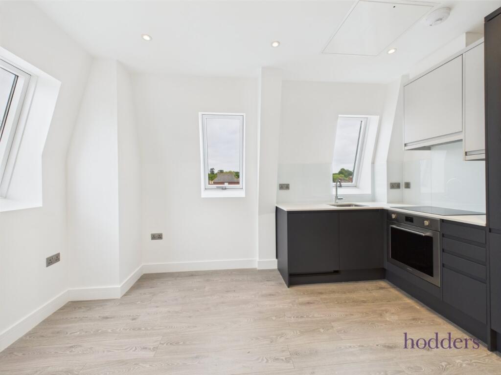 1 bed Apartment for rent in Addlestone. From Hodders - Chertsey