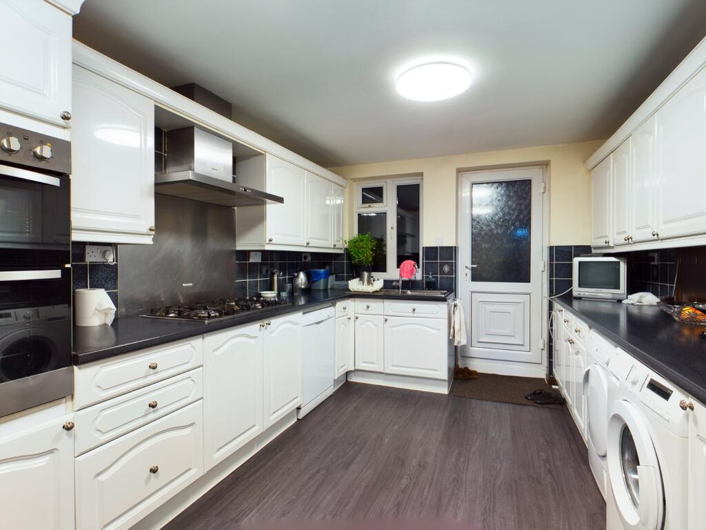 0 bed House Share for rent in Stanwell. From Hodders - Chertsey