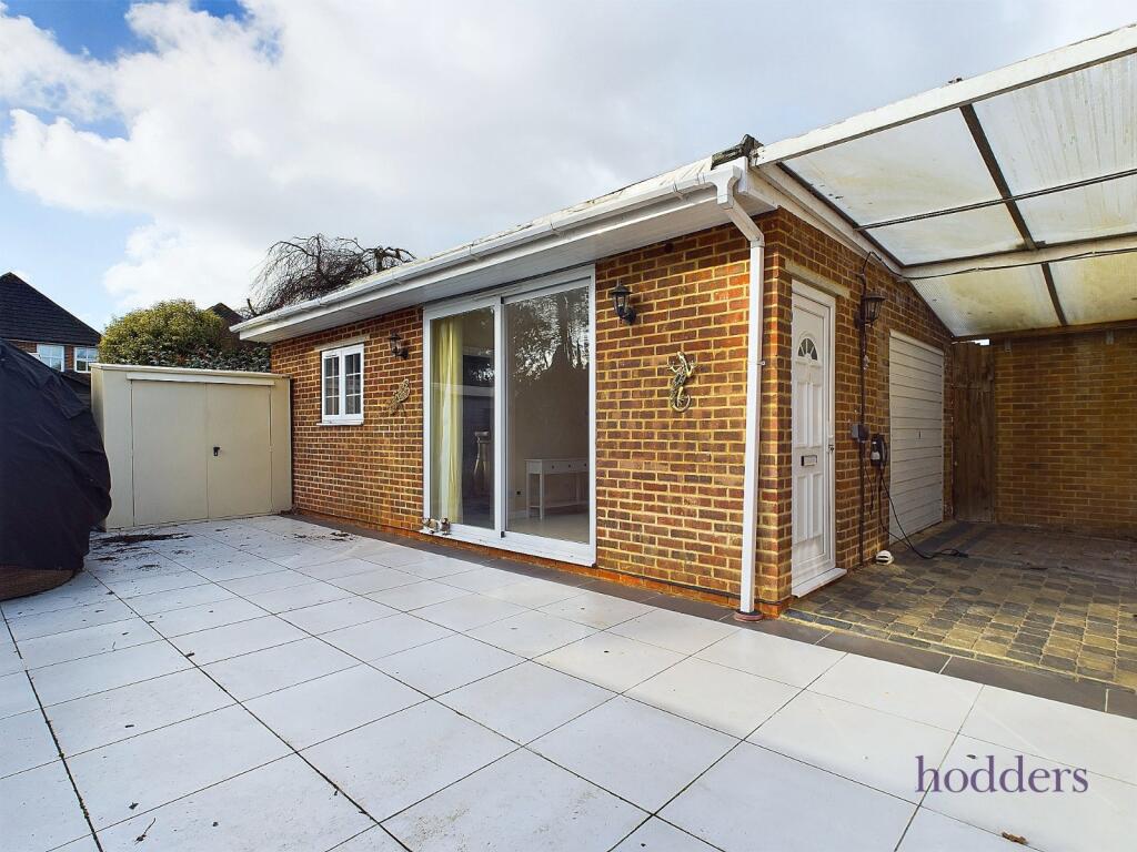 0 bed Studio for rent in New Haw. From Hodders - Chertsey