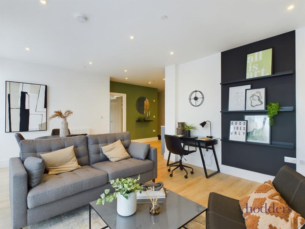 1 bed Apartment for rent in Lyne. From Hodders - Chertsey