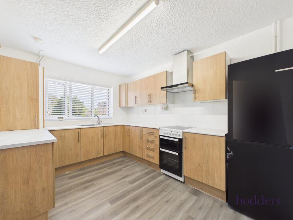 1 bed Apartment for rent in Addlestone. From Hodders - Chertsey