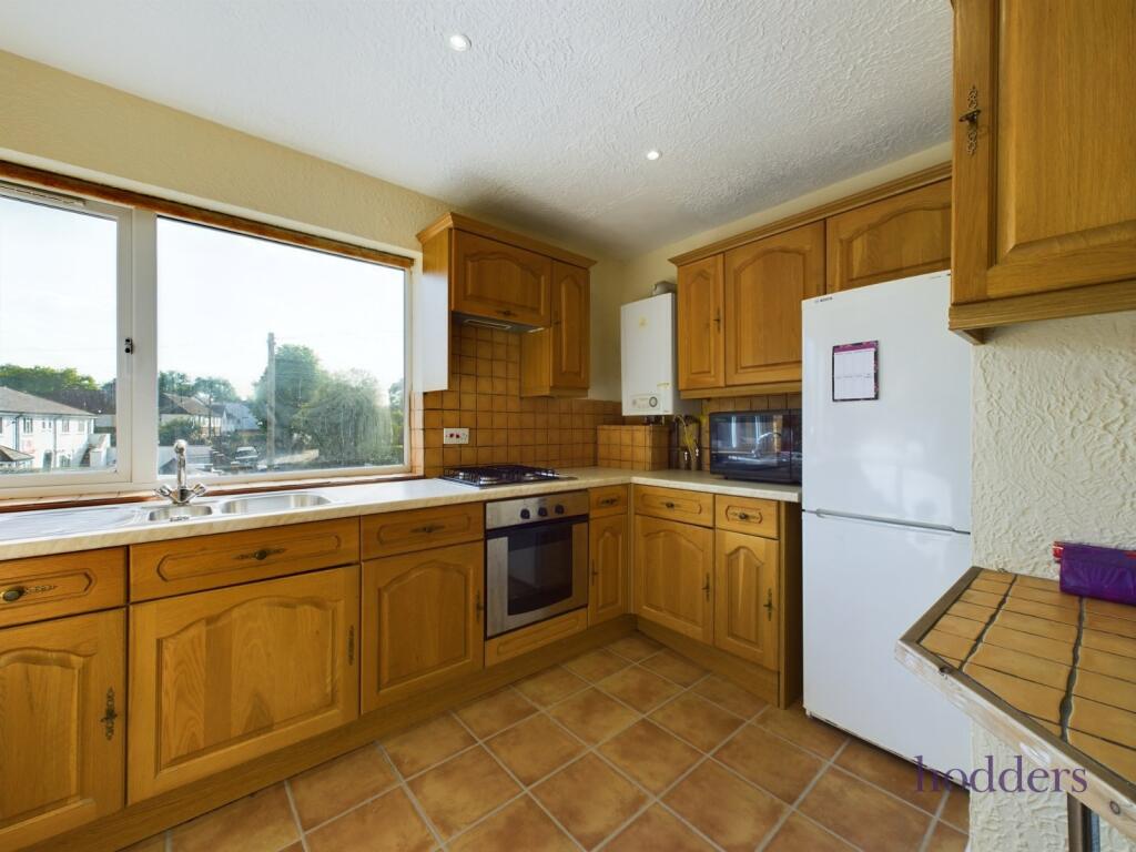 2 bed Apartment for rent in Addlestone. From Hodders - Chertsey