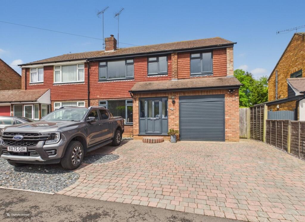 5 bed Semi Detached for rent in Ottershaw. From Hodders - Chertsey