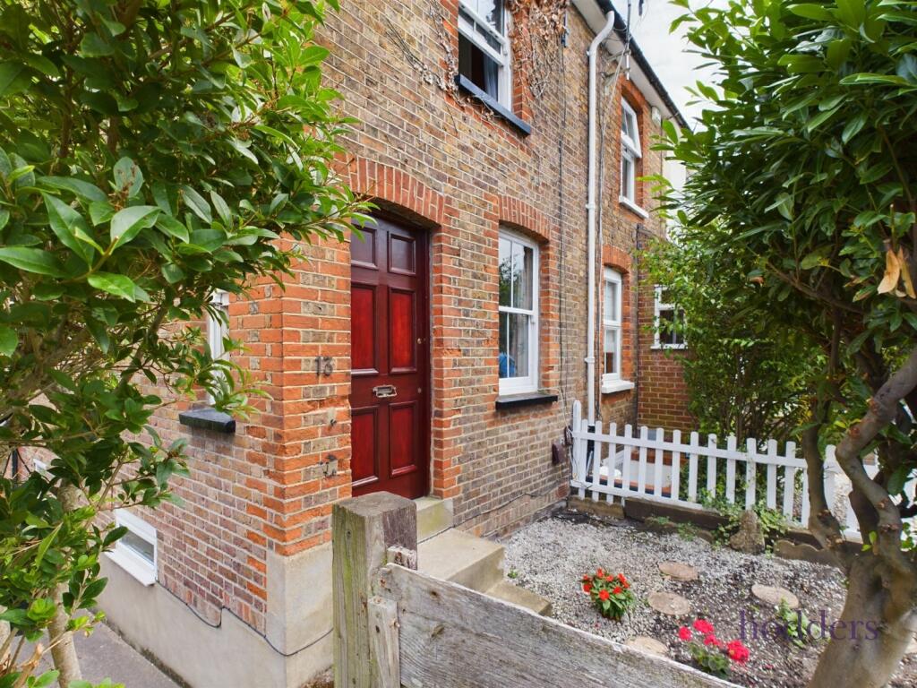 3 bed End of Terrace for rent in Egham. From Hodders - Chertsey 3 bed End of Terrace for rent in Egham. From Hodders - Chertsey